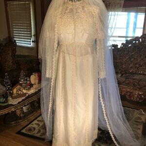 Vtg Wedding Dress Alfred Angelo Original by Edythe Vincent Floral 70s S 6 Veil